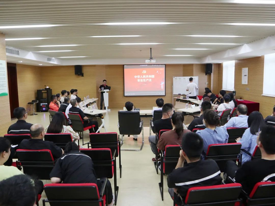 1656379289585056133.jpg 640 (8).jpg