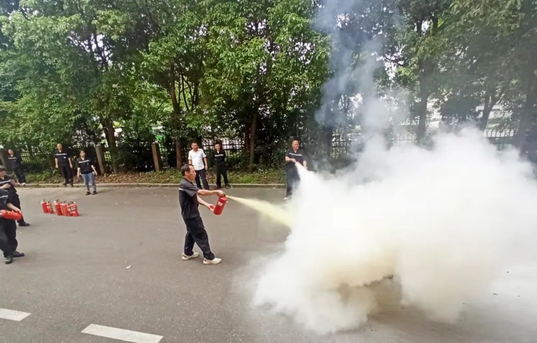 1656379694725008124.jpg 640 (17).jpg